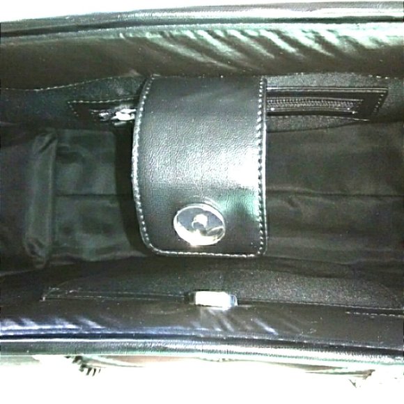 Circus Large Black Tote, Overnighter, New With Tags, Never Used - Picture 5 of 9